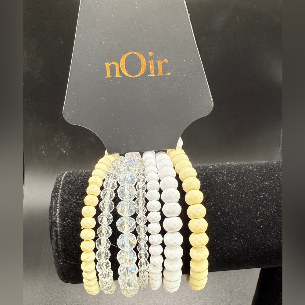 🚨3 for $15🚨 NOIR JEWELRY - Set of 7 Stretchy Bracelets